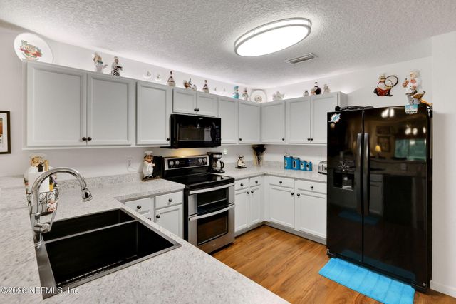 77027 HARDWOOD Court, Yulee, FL 32097
