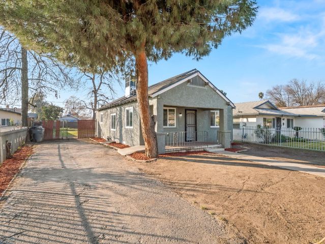 1628 Hazelwood, Fresno, CA 93702