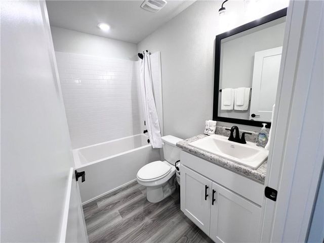 1559 Riparian Way E, Mobile, AL 36695