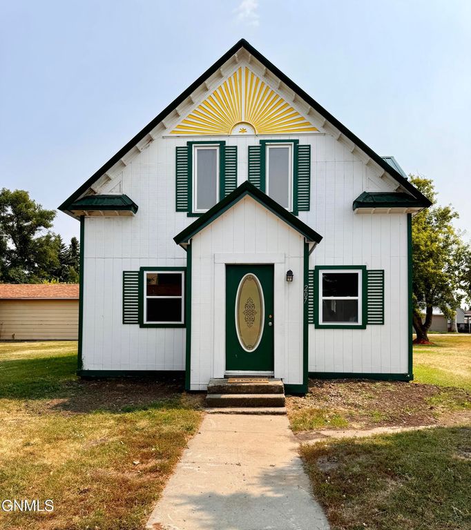 207 Madison Avenue NW, Bowbells, ND 58721 photo 1