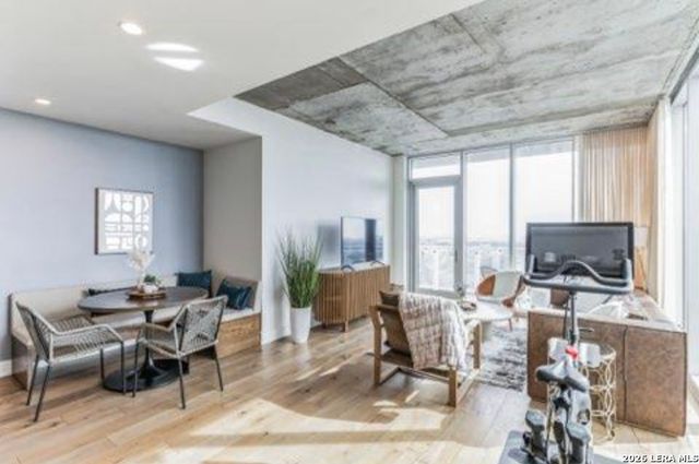 48 East Avenue # 3008, Austin, TX 78701