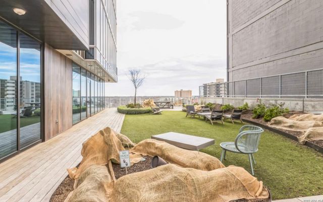 48 East Avenue # 3008, Austin, TX 78701