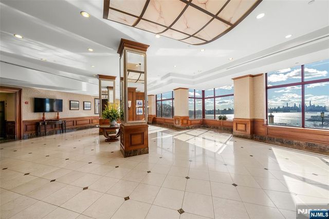 100 Old Palisade Road 803, Fort Lee, NJ 07024