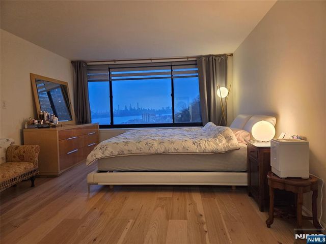 100 Old Palisade Road 803, Fort Lee, NJ 07024