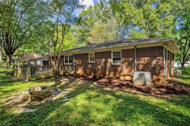 5728 Nylon Drive, Winston-salem, NC 27105
