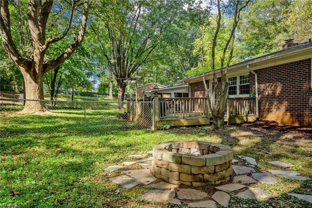 5728 Nylon Drive, Winston-salem, NC 27105