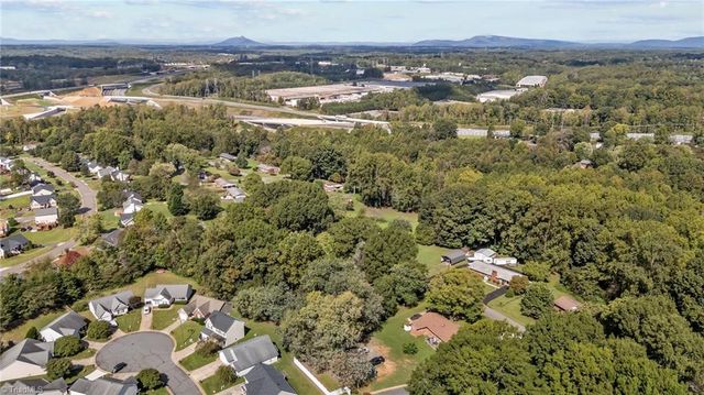 5728 Nylon Drive, Winston-salem, NC 27105