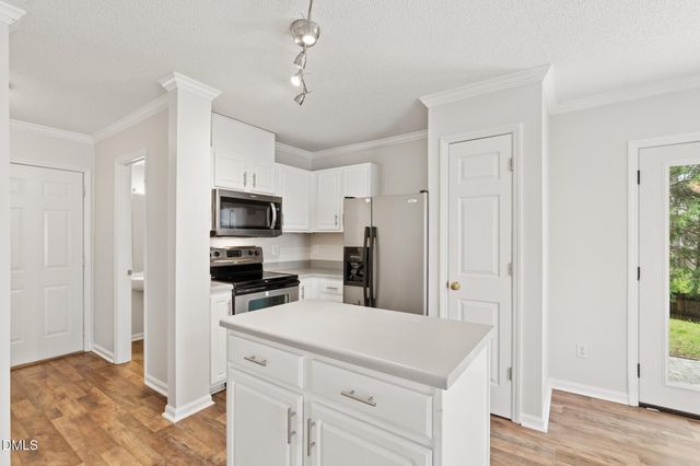 510 Homestead Park Drive, Apex, NC 27502