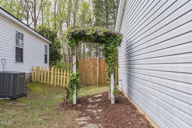 510 Homestead Park Drive, Apex, NC 27502