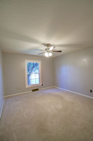 302 Pinehurst Drive, Eldridge, IA 52748