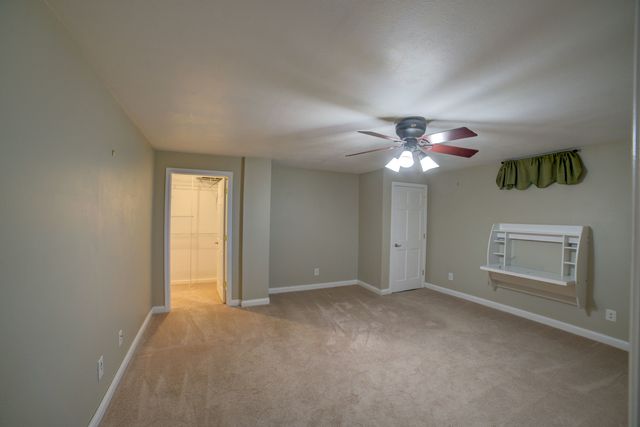 302 Pinehurst Drive, Eldridge, IA 52748