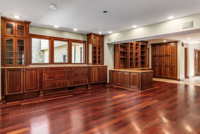 4930 E Walnut Street, Westerville, OH 43081