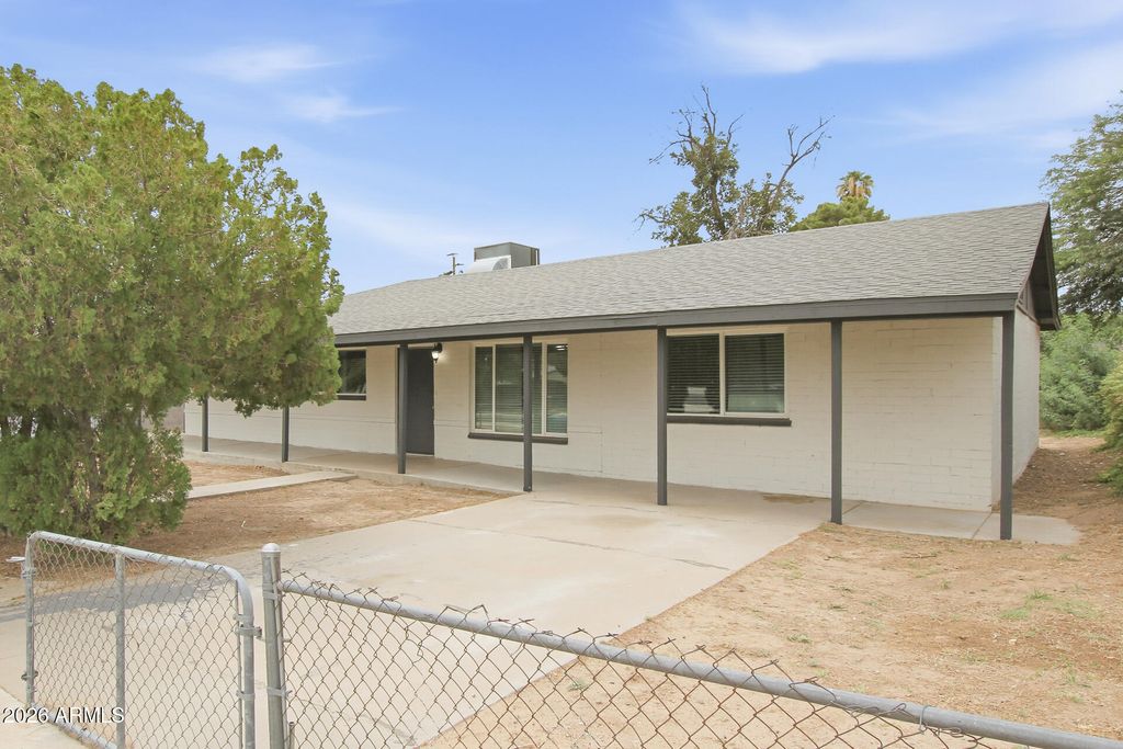310 4TH Avenue W, Buckeye, AZ 85326 — exterior