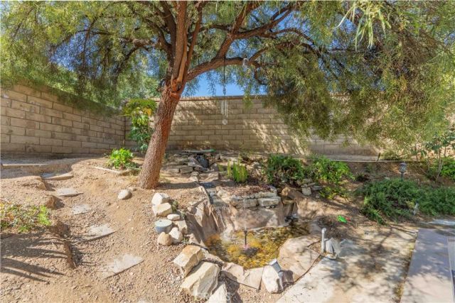 19890 Holly Drive, Saugus, CA 91350