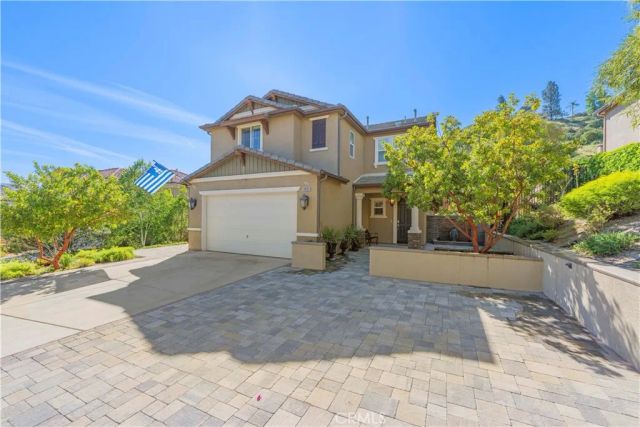 19890 Holly Drive, Saugus, CA 91350