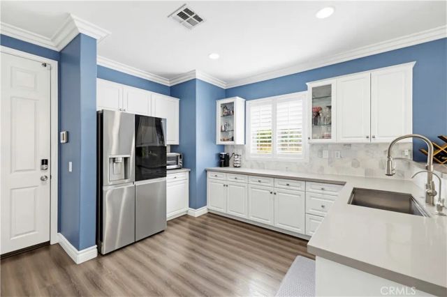 19890 Holly Drive, Saugus, CA 91350