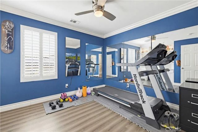 19890 Holly Drive, Saugus, CA 91350