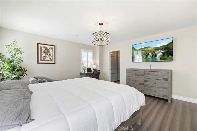 19890 Holly Drive, Saugus, CA 91350