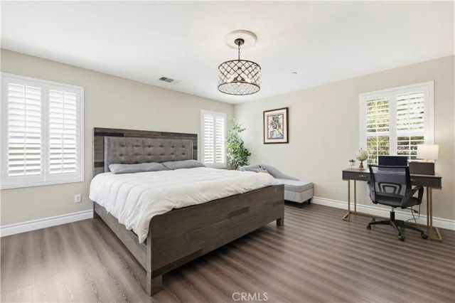 19890 Holly Drive, Saugus, CA 91350