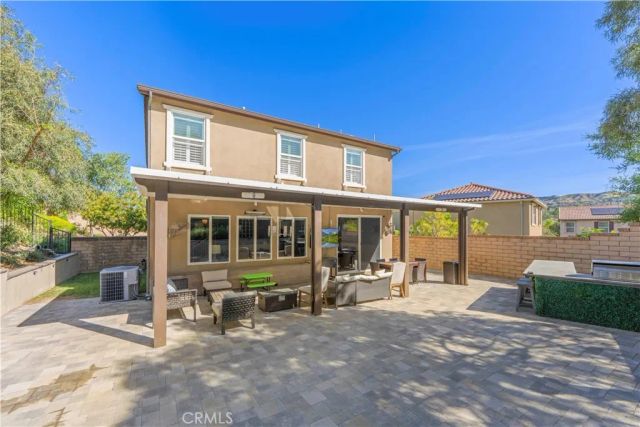 19890 Holly Drive, Saugus, CA 91350