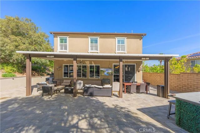 19890 Holly Drive, Saugus, CA 91350