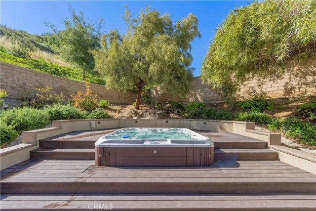 19890 Holly Drive, Saugus, CA 91350