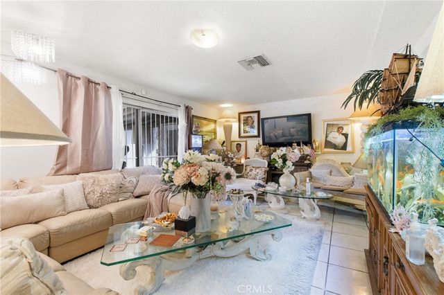 12011 Jouett Street, Sylmar, CA 91342