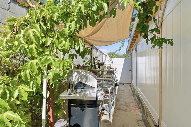 12011 Jouett Street, Sylmar, CA 91342