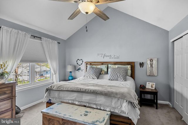 17 DELAWARE AVE, Hainesport, NJ 08036