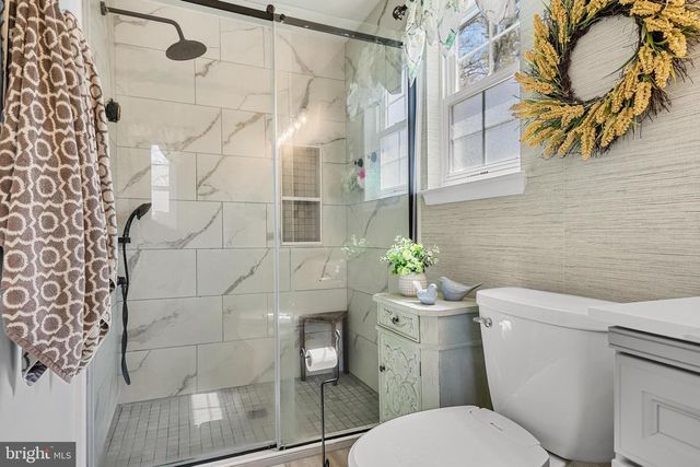 17 DELAWARE AVE, Hainesport, NJ 08036