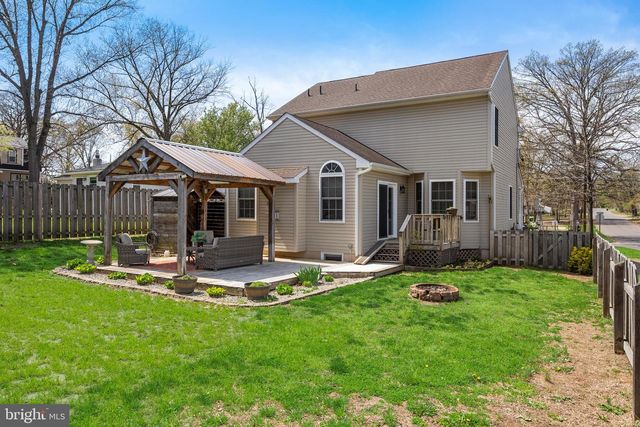 17 DELAWARE AVE, Hainesport, NJ 08036