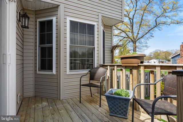 17 DELAWARE AVE, Hainesport, NJ 08036