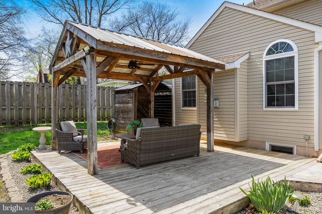 17 DELAWARE AVE, Hainesport, NJ 08036