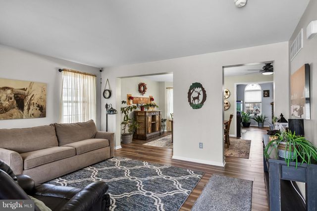 17 DELAWARE AVE, Hainesport, NJ 08036