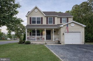 17 DELAWARE AVE, Hainesport, NJ 08036