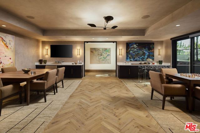 8420 W Sunset Boulevard 802, West Hollywood, CA 90069