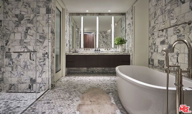8420 W Sunset Boulevard 802, West Hollywood, CA 90069