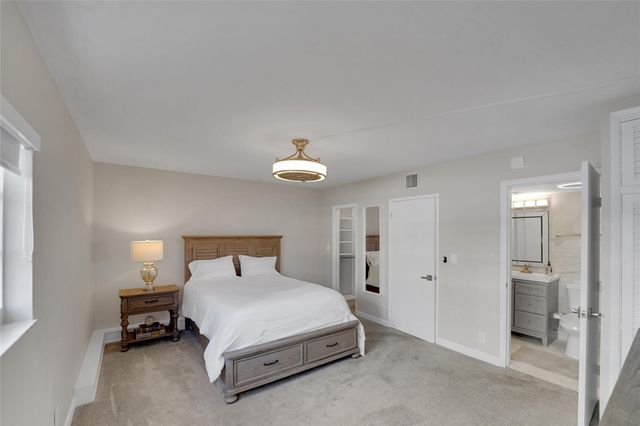 2864 NE 33rd Court, Fort Lauderdale, FL 33306