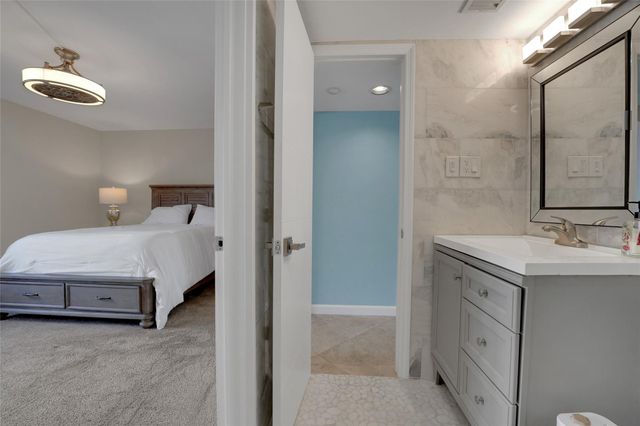 2864 NE 33rd Court, Fort Lauderdale, FL 33306