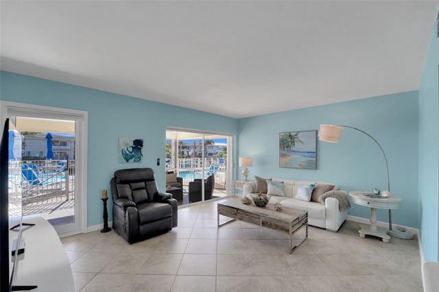 2864 NE 33rd Court, Fort Lauderdale, FL 33306
