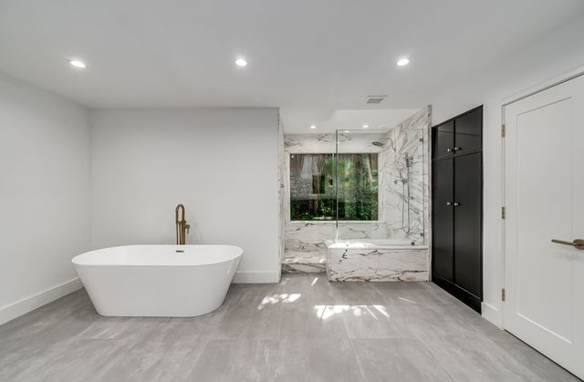 6275 Preston Creek Drive, Dallas, TX 75240