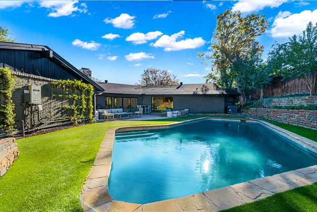 6275 Preston Creek Drive, Dallas, TX 75240