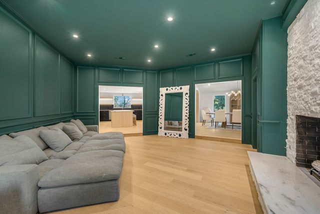 6275 Preston Creek Drive, Dallas, TX 75240