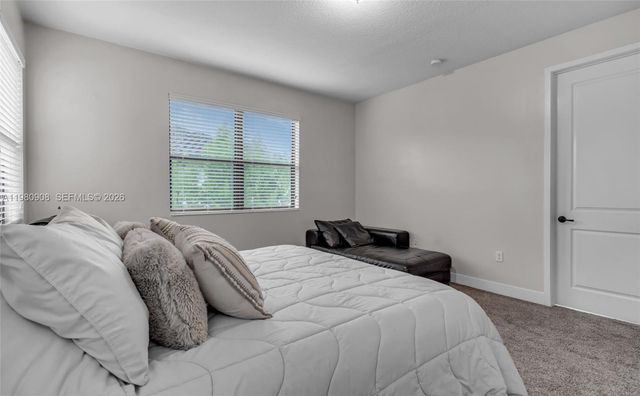 3274 W 96th Pl, Hialeah, FL 33018