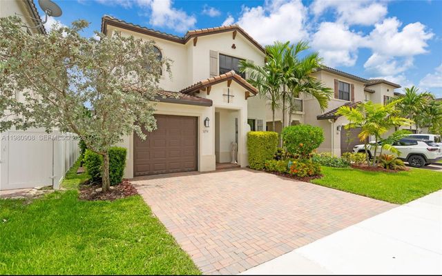 3274 W 96th Pl, Hialeah, FL 33018