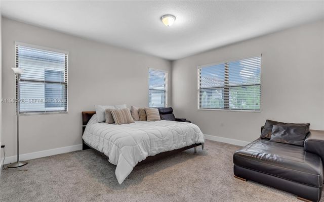 3274 W 96th Pl, Hialeah, FL 33018