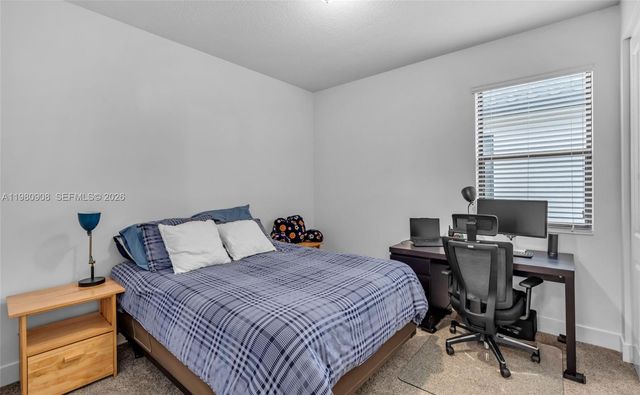 3274 W 96th Pl, Hialeah, FL 33018