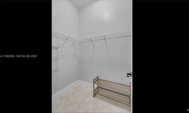 3274 W 96th Pl, Hialeah, FL 33018