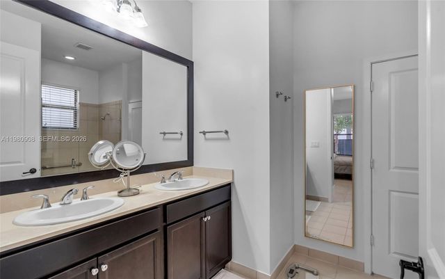 3274 W 96th Pl, Hialeah, FL 33018