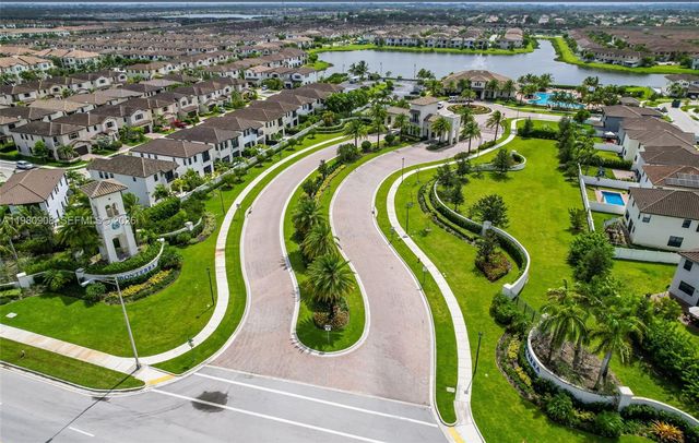 3274 W 96th Pl, Hialeah, FL 33018